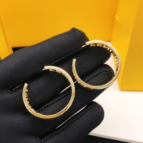 Always sold out at the end of the year Earrings 2023SS FENDI Fendi Always sold out at the end of the year Earrings 2023SS FENDI Fendi
